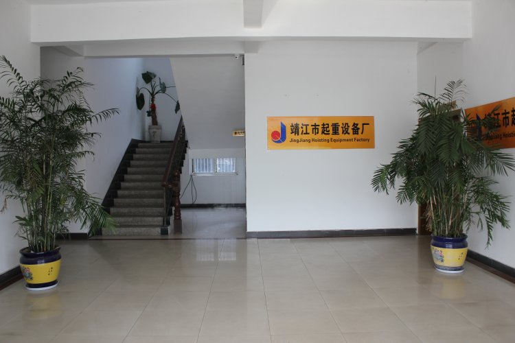 靖起承接各類(lèi)規格起重機的定制服務(wù)！