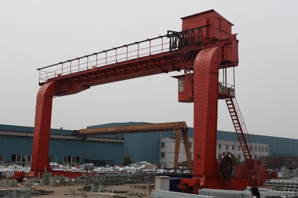 電動(dòng)單主梁門(mén)式起重機工作原理及特點(diǎn)