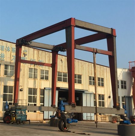 集裝箱跨運車(chē)的功能及應用特點(diǎn)