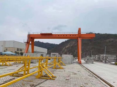 雙梁龍門(mén)吊的設計優(yōu)勢有哪些？